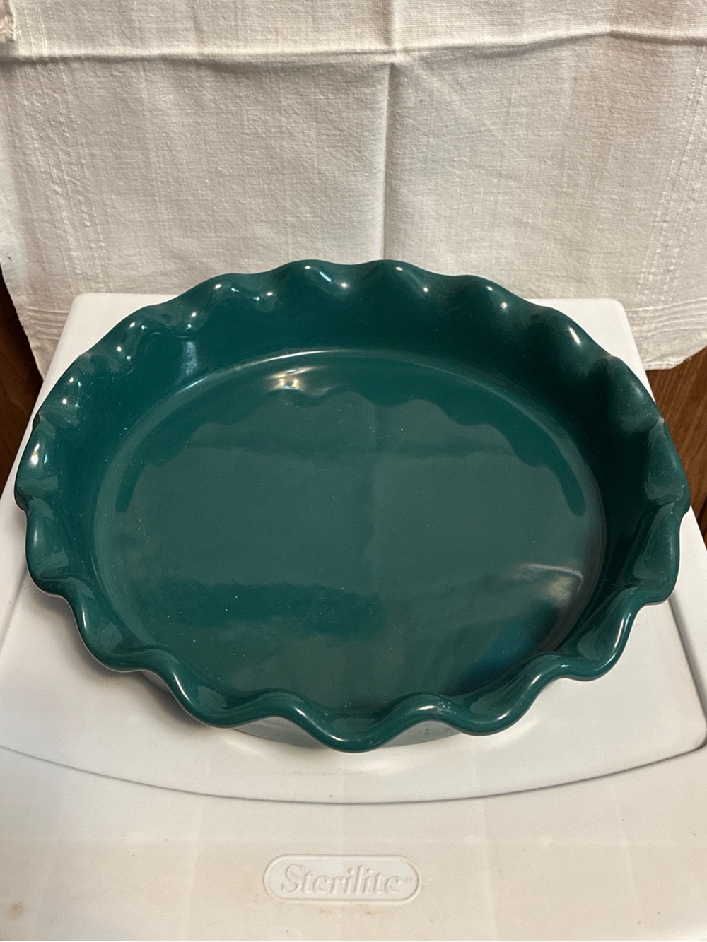 Pioneer Woman Green Scalloped Edge Pie Dish 9”